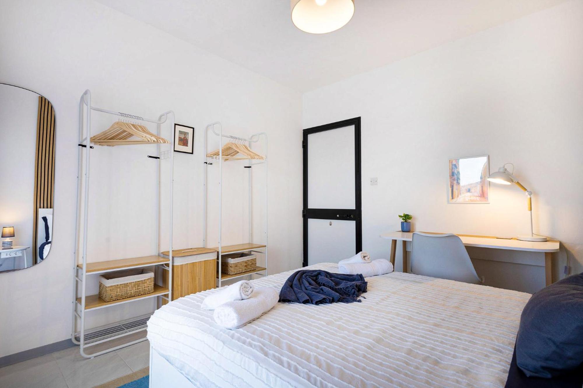 Spacious 2Br Penthouse With A Large Front-Terrace - Close To Bugibba Perched Beach St. Paul's Bay Exterior photo
