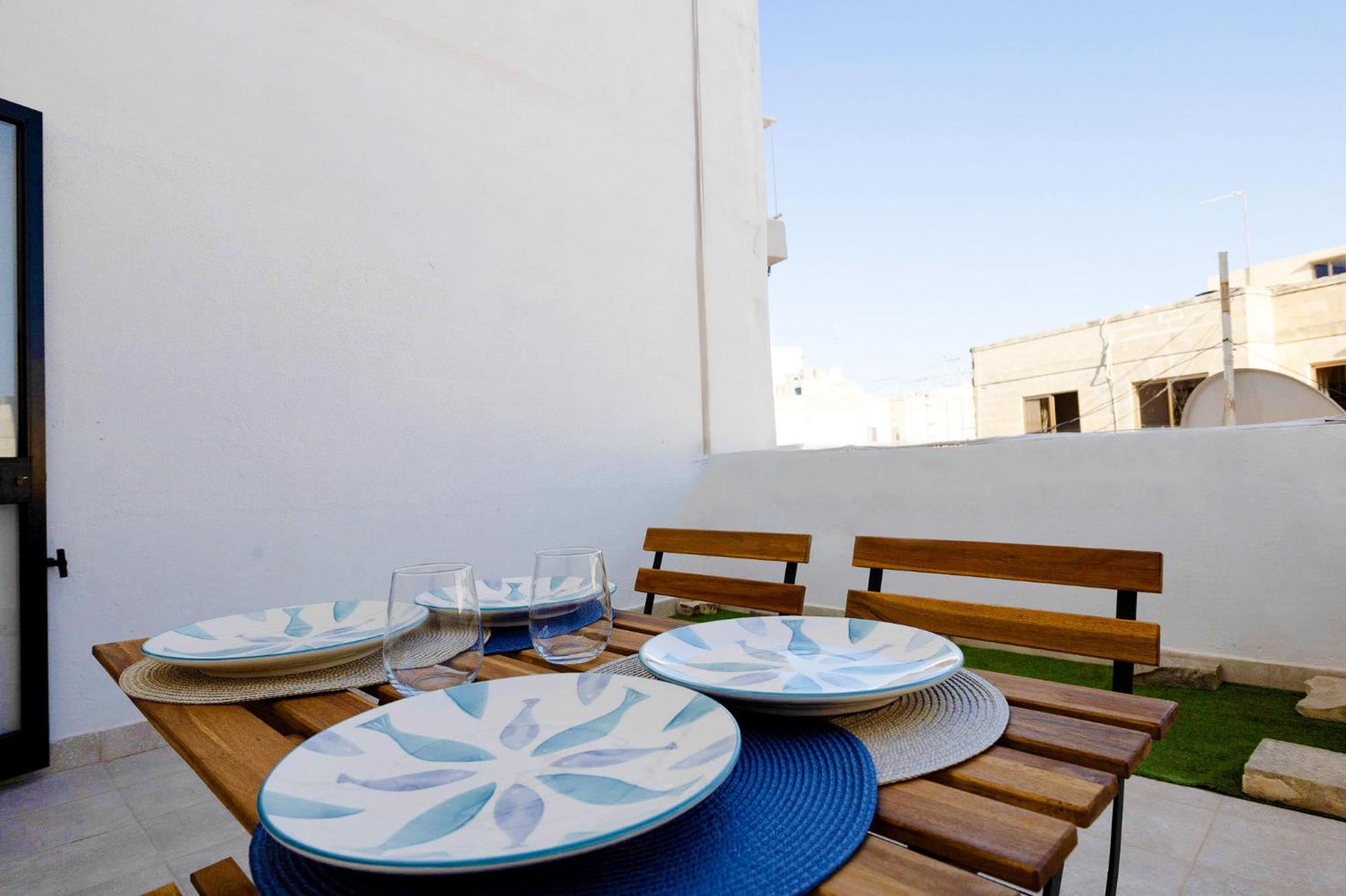 Spacious 2Br Penthouse With A Large Front-Terrace - Close To Bugibba Perched Beach St. Paul's Bay Exterior photo